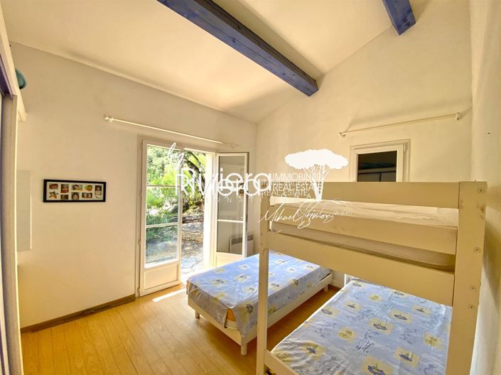 Image No.29-5 Bed House for sale