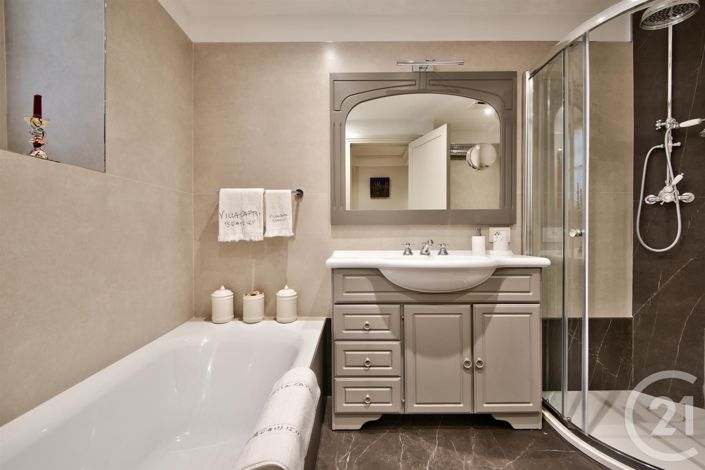 Image No.15-4 Bed House for sale