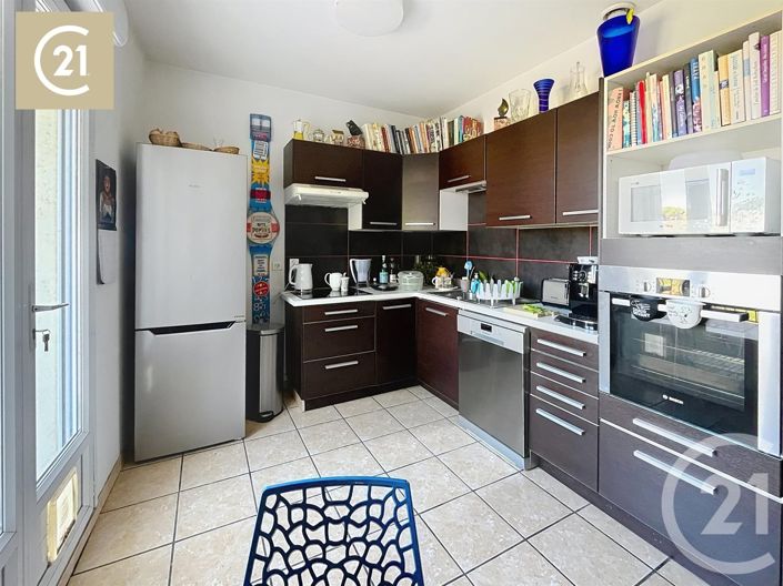 Image No.4-5 Bed House for sale