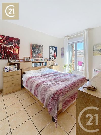 Image No.5-5 Bed House for sale