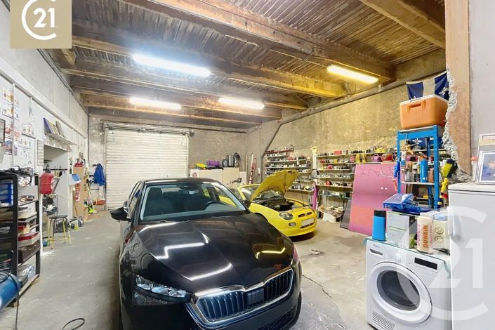 Image No.9-5 Bed House for sale