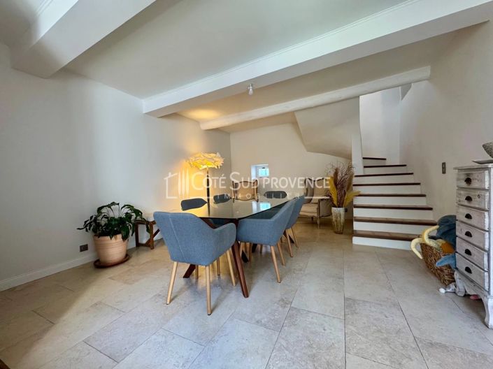 Image No.17-6 Bed House for sale