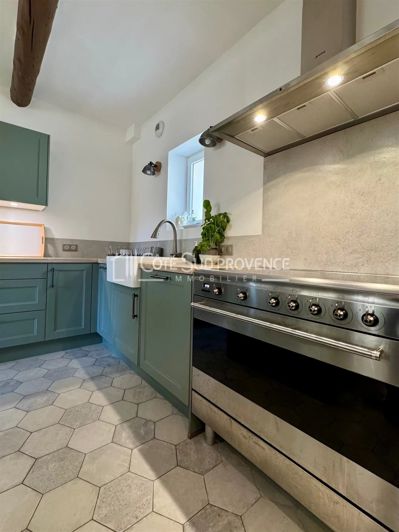 Image No.24-6 Bed House for sale