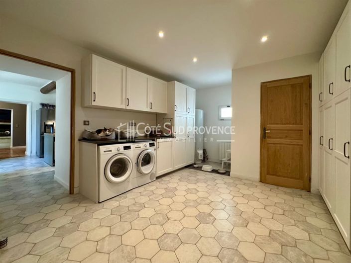 Image No.28-6 Bed House for sale