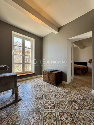 Image No.30-6 Bed House for sale