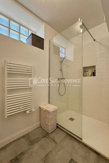 Image No.42-6 Bed House for sale