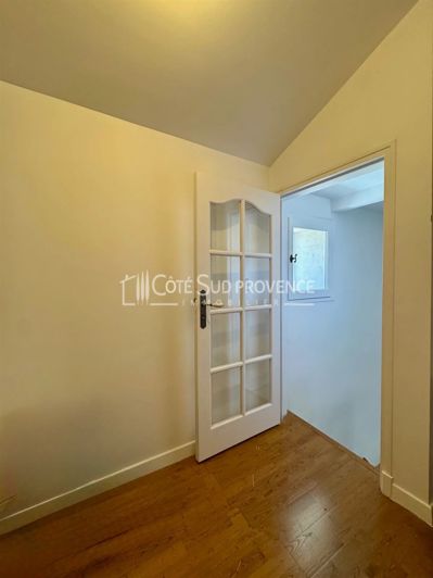 Image No.48-6 Bed House for sale