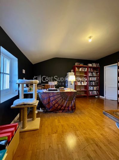 Image No.49-6 Bed House for sale