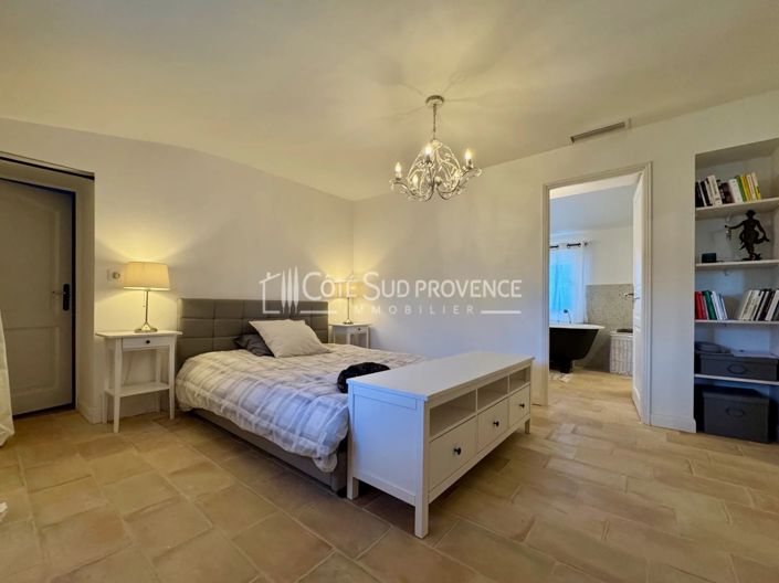 Image No.54-6 Bed House for sale