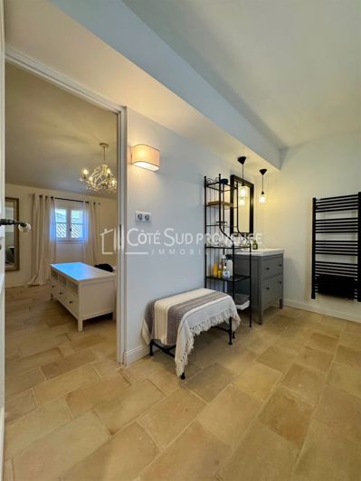 Image No.56-6 Bed House for sale