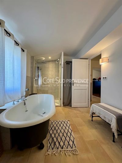 Image No.58-6 Bed House for sale