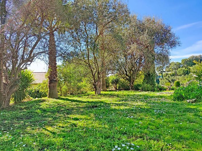 Image No.12-4 Bed House for sale