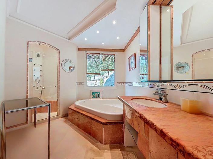 Image No.13-4 Bed House for sale