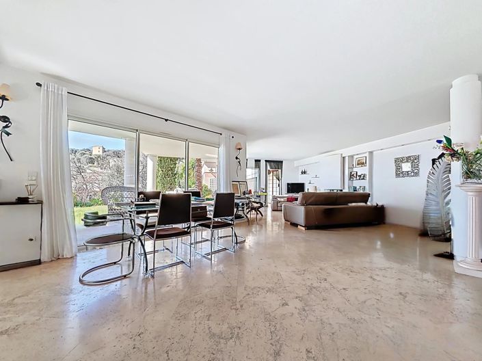 Image No.15-4 Bed House for sale