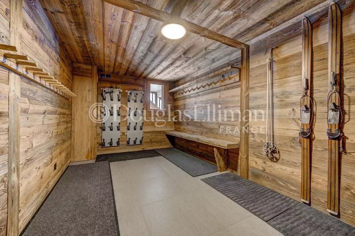 Image No.18-5 Bed House for sale