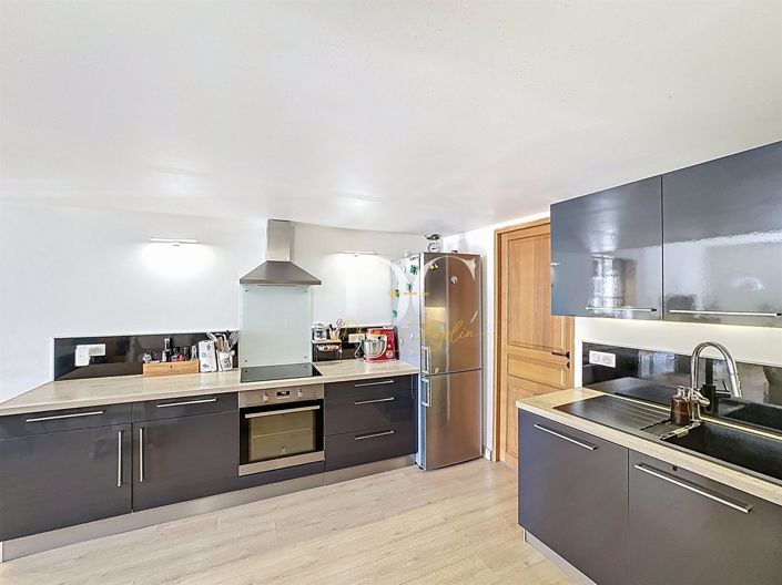 Image No.10-2 Bed House for sale