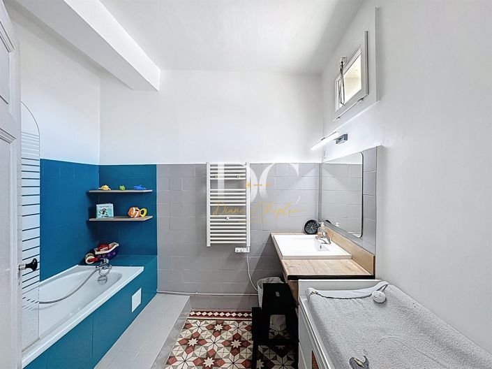 Image No.14-2 Bed House for sale