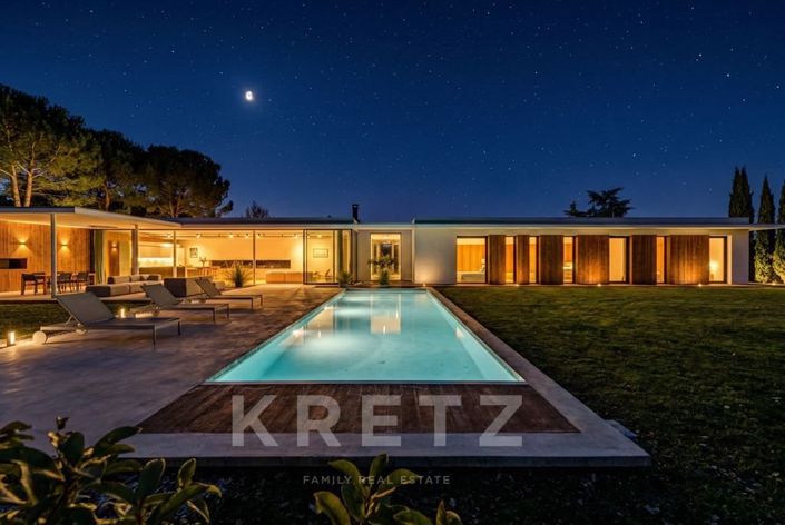 Image No.2-5 Bed Property for sale