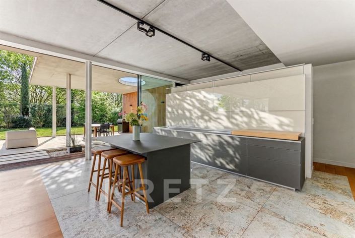 Image No.7-5 Bed Property for sale