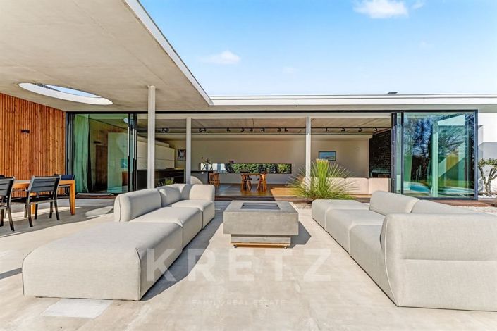 Image No.8-5 Bed Property for sale