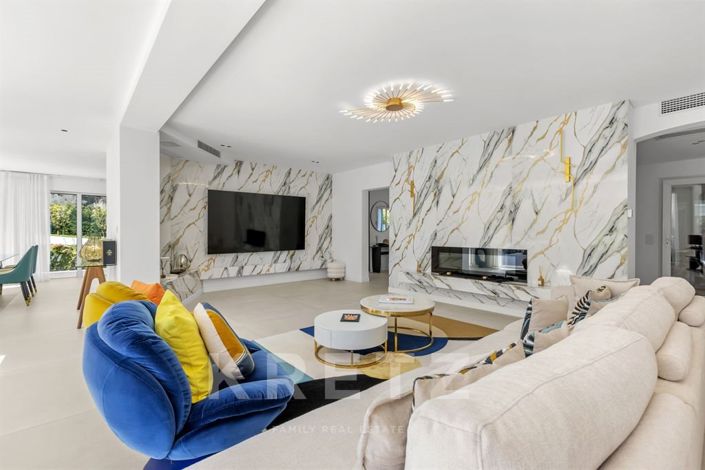 Image No.7-Propriété de 7 chambres à vendre à Valbonne