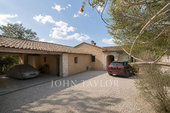 Image No.16-4 Bed House for sale