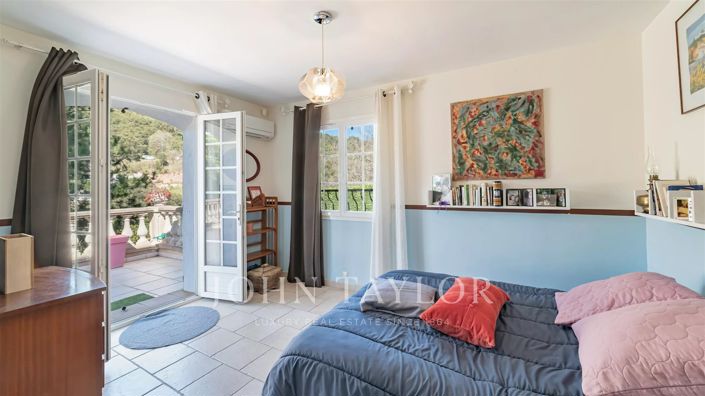 Image No.14-4 Bed House for sale