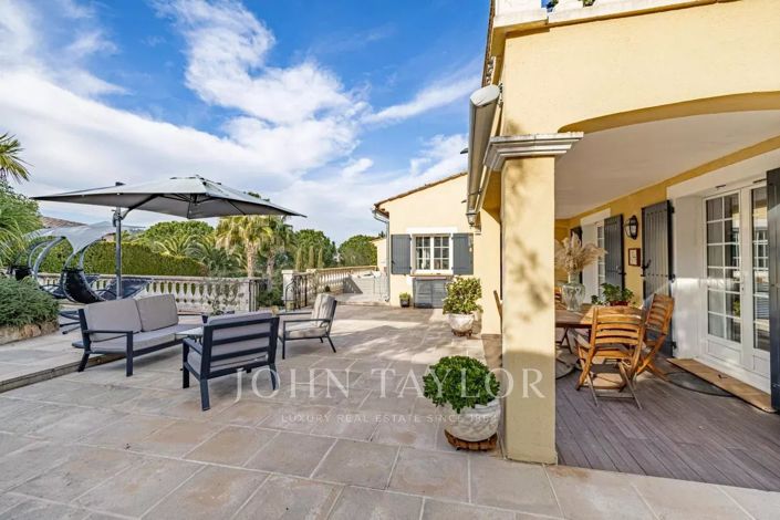 Image No.2-Maison de 4 chambres à vendre à Les Adrets-de-l'Estérel