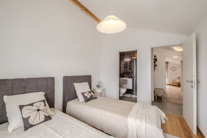Image No.23-4 Bed Apartment for sale