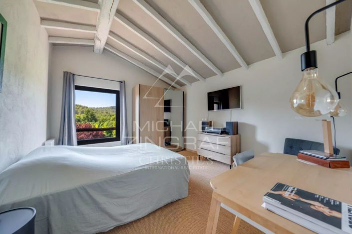 Image No.12-5 Bed House for sale