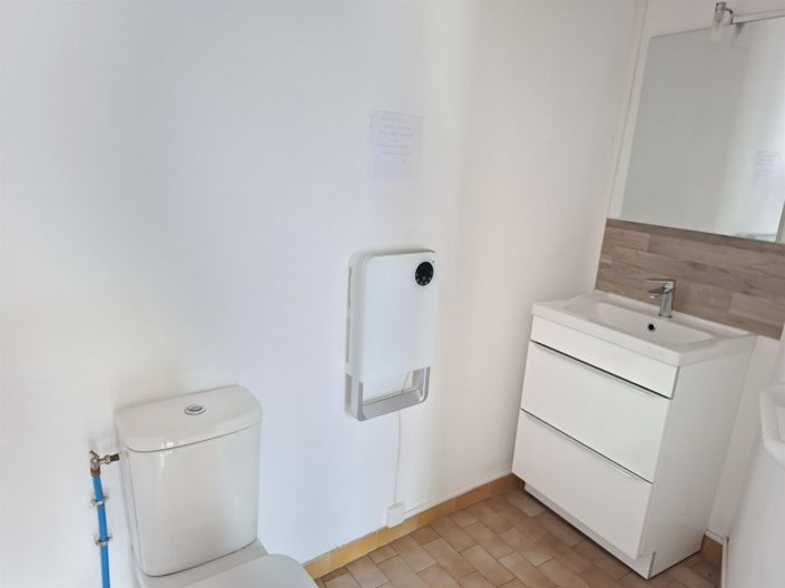 Image No.5-Maison de 2 chambres à vendre à Volonne