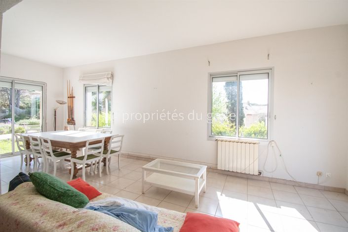 Image No.8-2 Bed House for sale