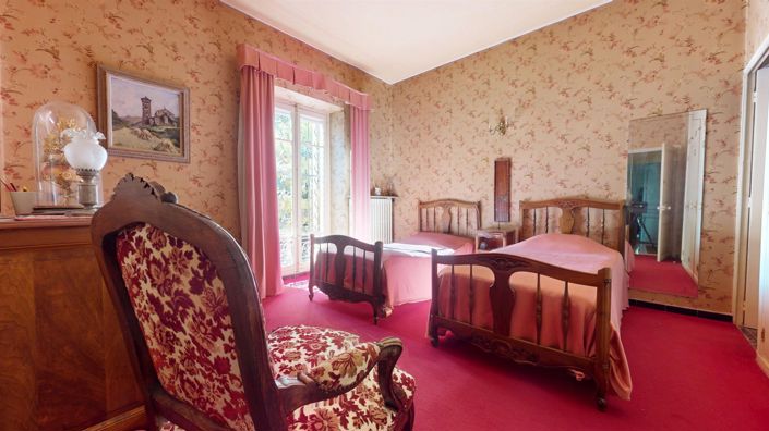 Image No.19-4 Bed House for sale