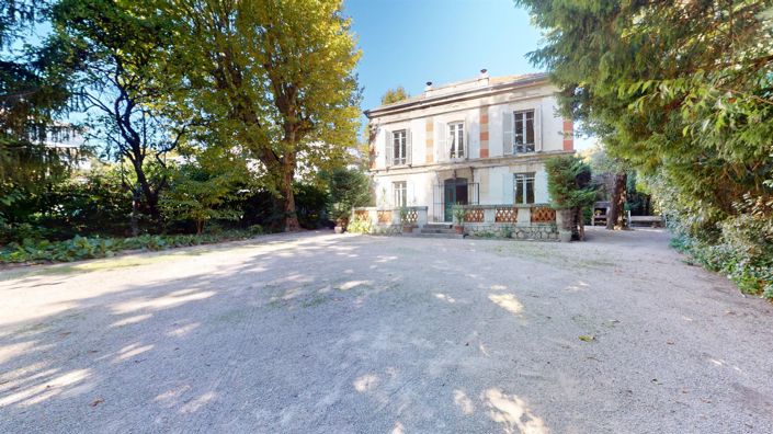 Image No.2-4 Bed House for sale