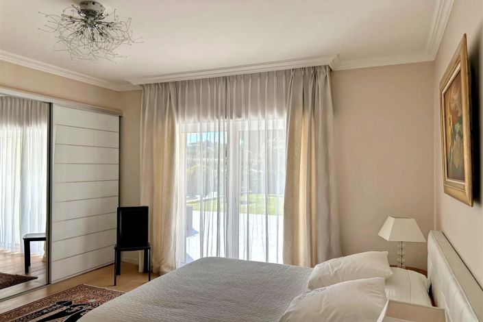 Image No.16-4 Bed House for sale