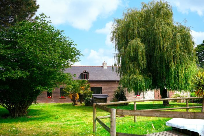 Image No.7-9 Bed House for sale