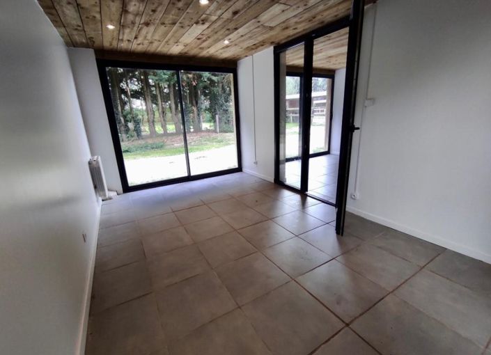 Image No.8-9 Bed House for sale