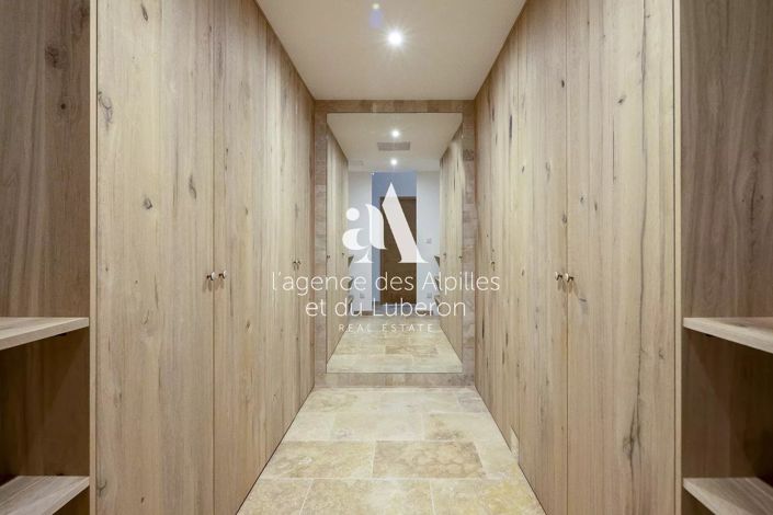 Image No.22-6 Bed House for sale