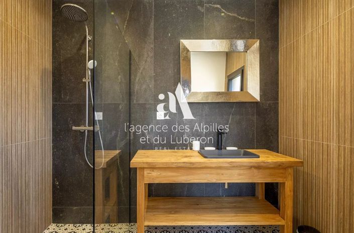Image No.23-6 Bed House for sale