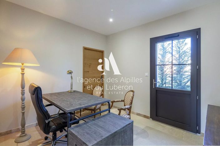 Image No.29-6 Bed House for sale