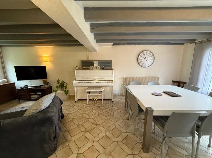 Image No.2-4 Bed House for sale