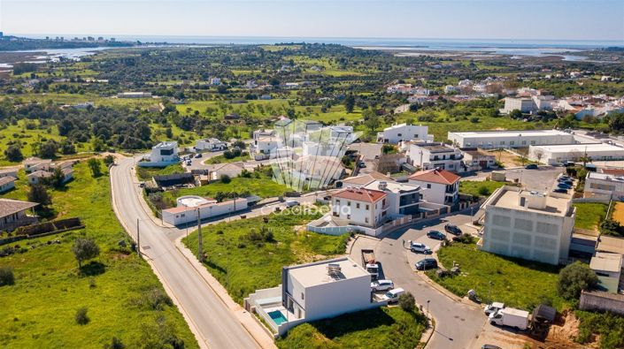 Image No.12-4 Bed House for sale