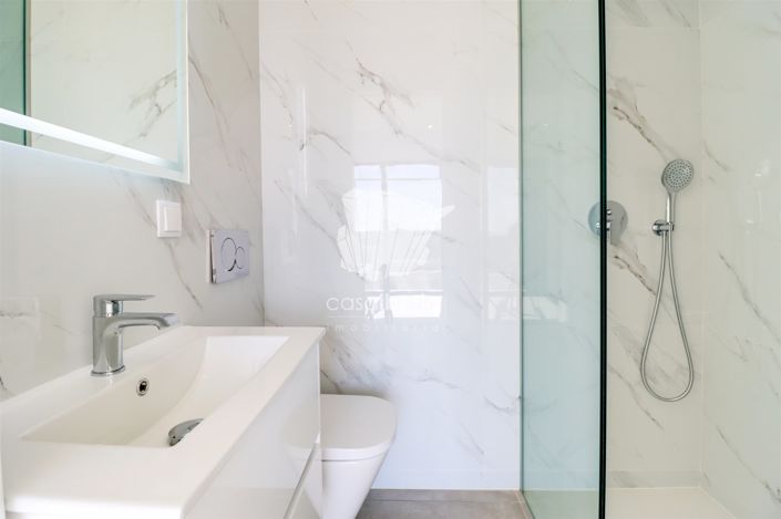 Image No.31-4 Bed House for sale