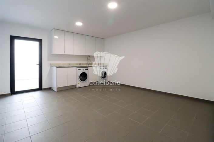 Image No.47-4 Bed House for sale