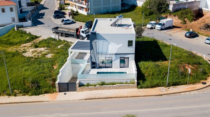 Image No.5-Maison de 4 chambres à vendre à Portimao