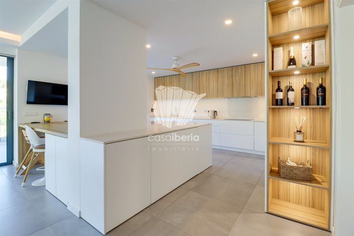 Image No.10-5 Bed House for sale