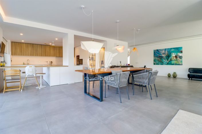 Image No.14-5 Bed House for sale