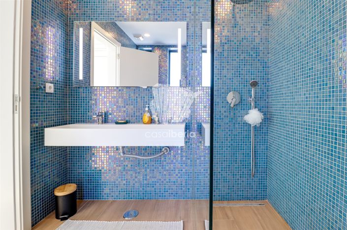 Image No.23-5 Bed House for sale