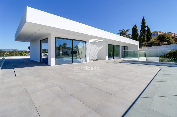 Image No.26-5 Bed House for sale