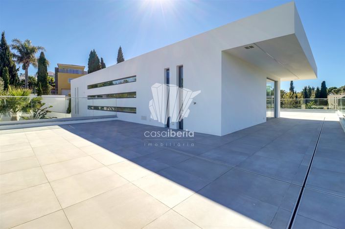 Image No.27-5 Bed House for sale